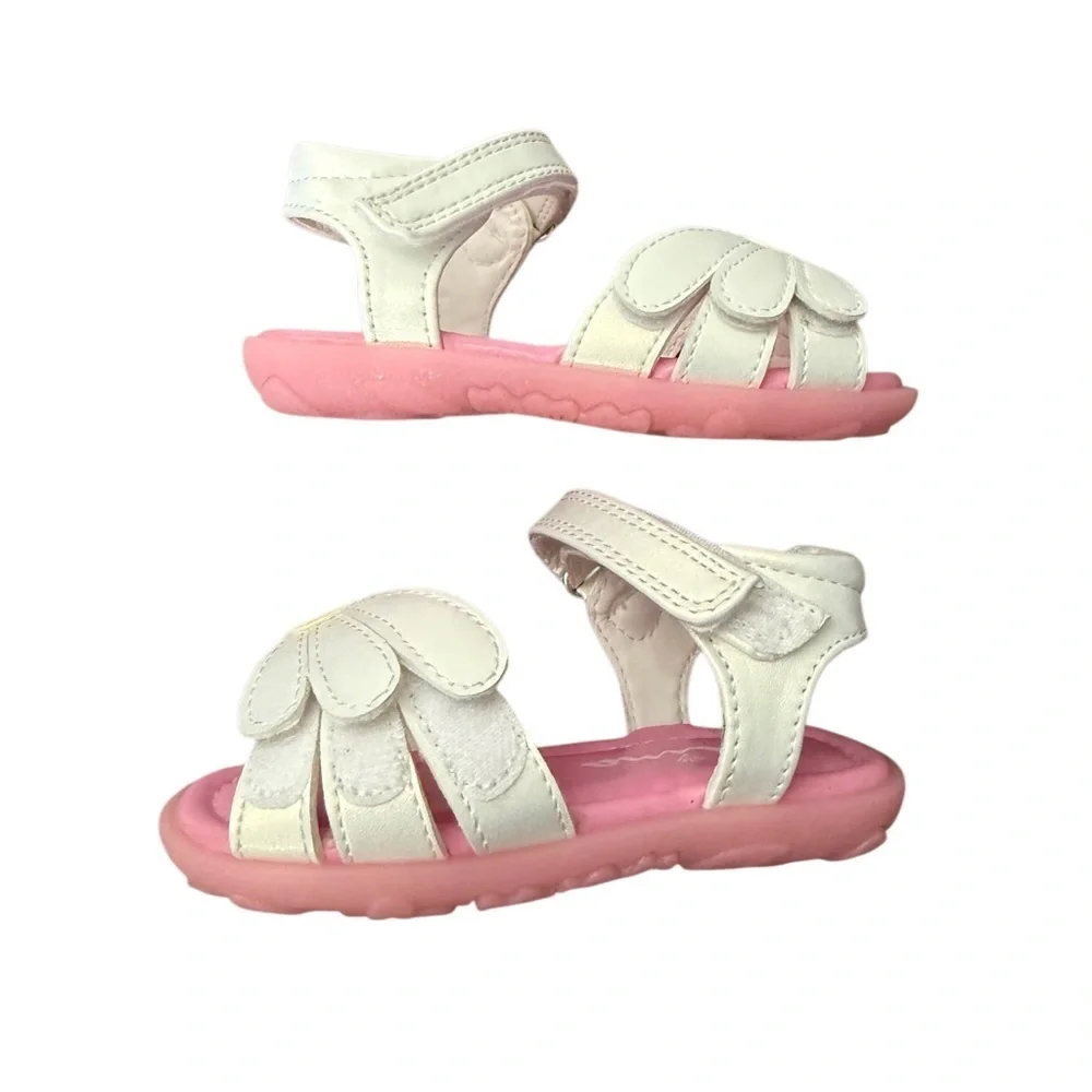 Nina Girls Cristle White Pearlized Sandals NWOT Size 6M